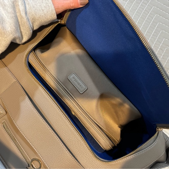 Minkeeblue Taupe Quilted Tote Bag - Picture 3 of 5